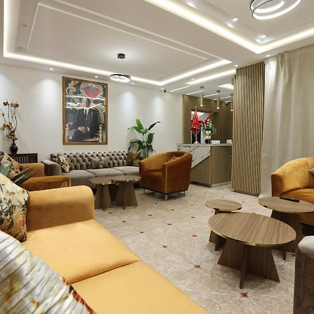 אוג'דה Hotel Des Lilas מראה חיצוני תמונה