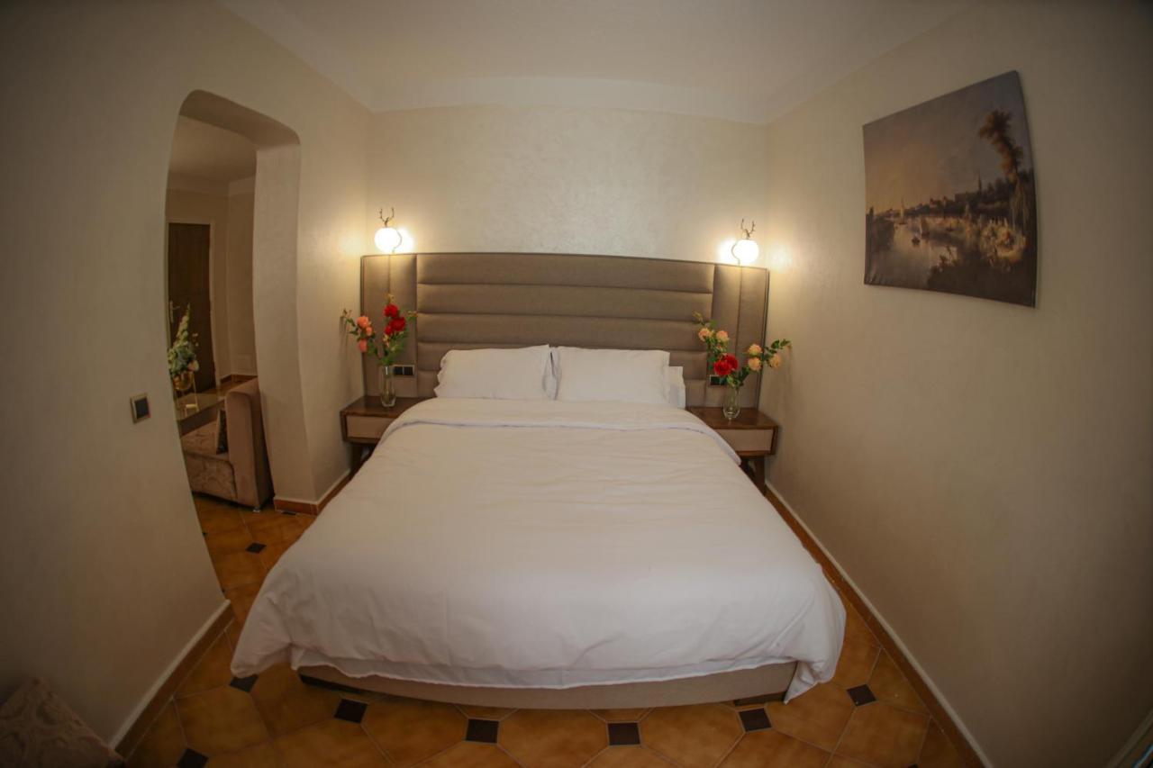 אוג'דה Hotel Des Lilas מראה חיצוני תמונה