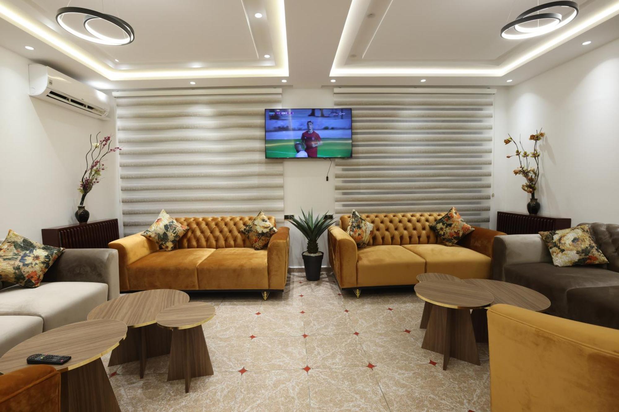 אוג'דה Hotel Des Lilas מראה חיצוני תמונה